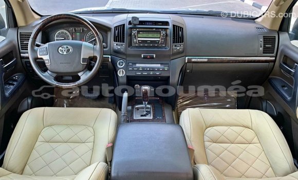 Buy Import Toyota Land Cruiser Blue Car in Import - Dubai in Iles Buy Import Toyota Land Cruiser Blue Car in Import - Dubai in Iles