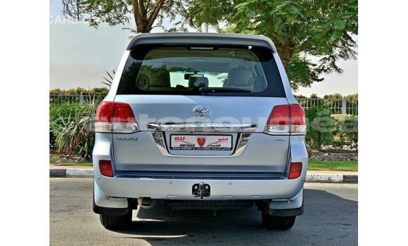 Buy Import Toyota Land Cruiser Blue Car in Import - Dubai in Iles Buy Import Toyota Land Cruiser Blue Car in Import - Dubai in Iles
