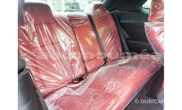 Acheter Import Voiture Dodge Challenger Blanc à Import - Dubai, Iles Acheter Import Voiture Dodge Challenger Blanc à Import - Dubai, Iles