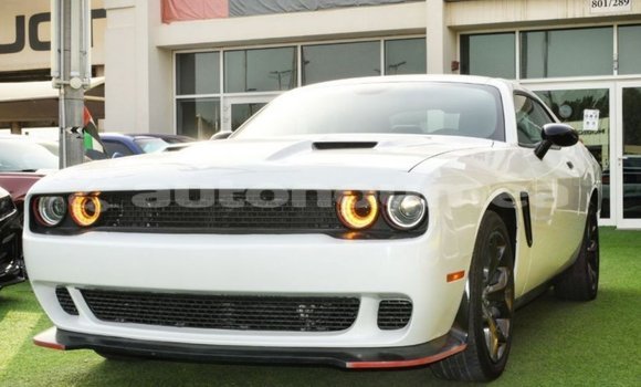 Buy Import Dodge Challenger White Car in Import - Dubai in Iles