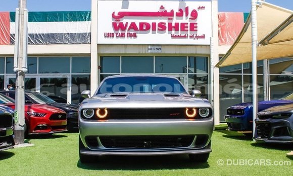 Acheter Import Voiture Dodge Challenger Autre à Import - Dubai, Iles Acheter Import Voiture Dodge Challenger Autre à Import - Dubai, Iles