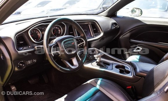 Acheter Import Voiture Dodge Challenger Autre à Import - Dubai, Iles Acheter Import Voiture Dodge Challenger Autre à Import - Dubai, Iles