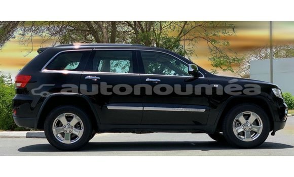 Acheter Import Voiture Jeep Grand Cherokee Noir à Import - Dubai, Iles Acheter Import Voiture Jeep Grand Cherokee Noir à Import - Dubai, Iles