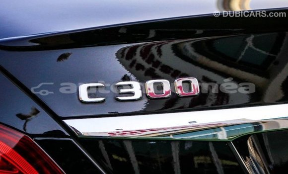 Acheter Import Voiture Mercedes-Benz 600 Noir à Import - Dubai, Iles Acheter Import Voiture Mercedes-Benz 600 Noir à Import - Dubai, Iles