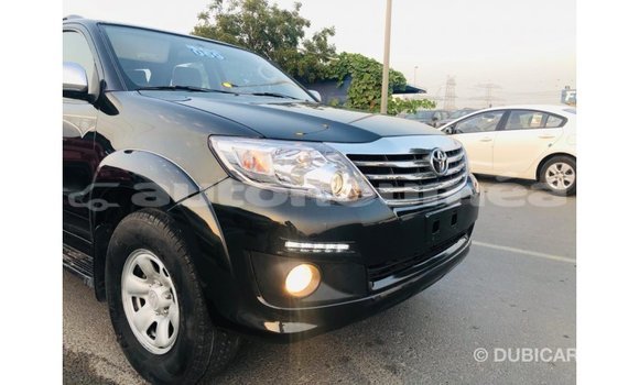 Acheter Import Voiture Toyota Fortuner Noir à Import - Dubai, Iles Acheter Import Voiture Toyota Fortuner Noir à Import - Dubai, Iles