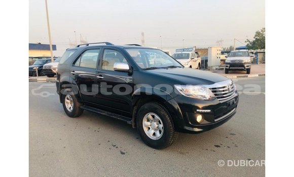 Acheter Import Voiture Toyota Fortuner Noir à Import - Dubai, Iles Acheter Import Voiture Toyota Fortuner Noir à Import - Dubai, Iles