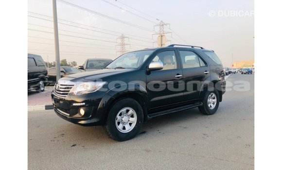 Acheter Import Voiture Toyota Fortuner Noir à Import - Dubai, Iles Acheter Import Voiture Toyota Fortuner Noir à Import - Dubai, Iles