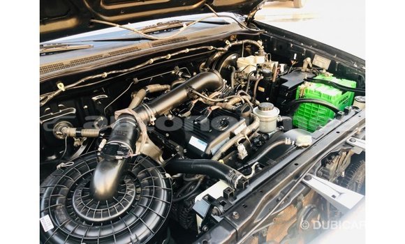 Acheter Import Voiture Toyota Fortuner Noir à Import - Dubai, Iles Acheter Import Voiture Toyota Fortuner Noir à Import - Dubai, Iles