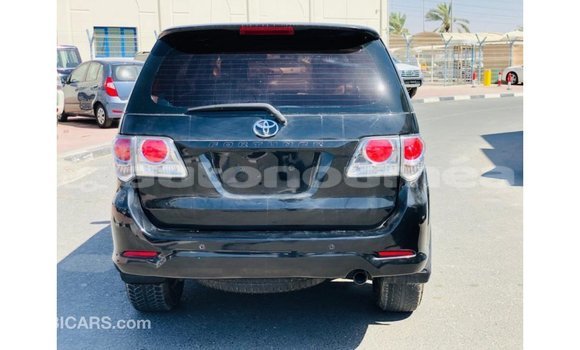 Acheter Import Voiture Toyota Fortuner Noir à Import - Dubai, Iles Acheter Import Voiture Toyota Fortuner Noir à Import - Dubai, Iles