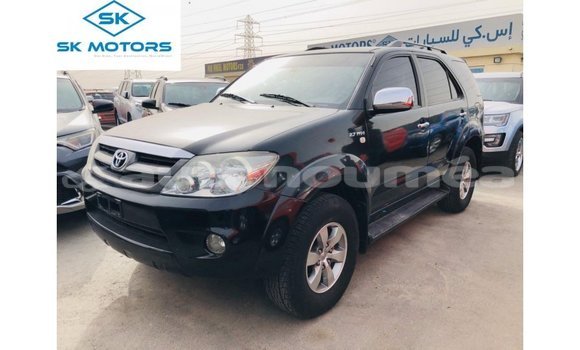 Acheter Import Voiture Toyota Fortuner Noir à Import - Dubai, Iles Acheter Import Voiture Toyota Fortuner Noir à Import - Dubai, Iles