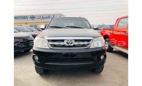 Acheter Import Voiture Toyota Fortuner Noir à Import - Dubai, Iles Acheter Import Voiture Toyota Fortuner Noir à Import - Dubai, Iles