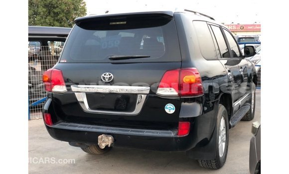 Buy Import Toyota Land Cruiser Black Car in Import - Dubai in Iles Buy Import Toyota Land Cruiser Black Car in Import - Dubai in Iles