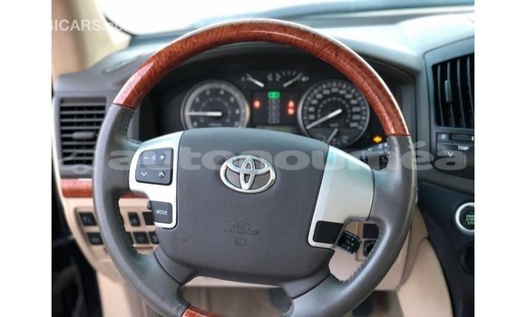 Buy Import Toyota Land Cruiser Black Car in Import - Dubai in Iles Buy Import Toyota Land Cruiser Black Car in Import - Dubai in Iles
