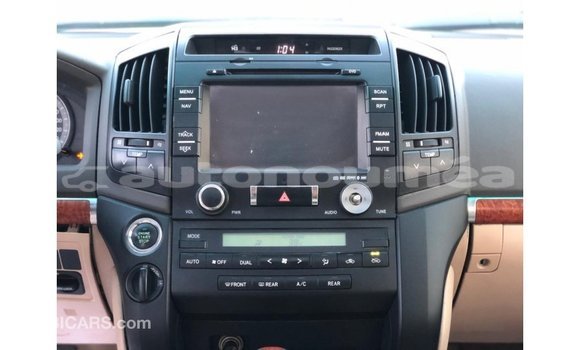 Buy Import Toyota Land Cruiser Black Car in Import - Dubai in Iles Buy Import Toyota Land Cruiser Black Car in Import - Dubai in Iles