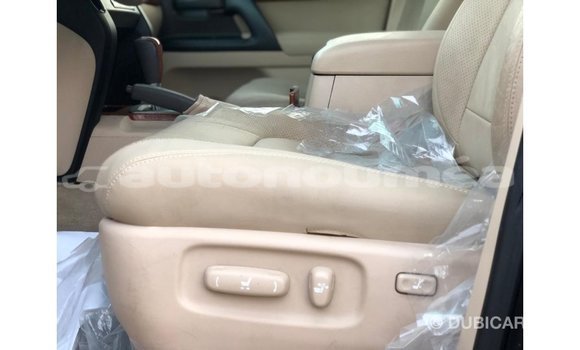 Buy Import Toyota Land Cruiser Black Car in Import - Dubai in Iles Buy Import Toyota Land Cruiser Black Car in Import - Dubai in Iles