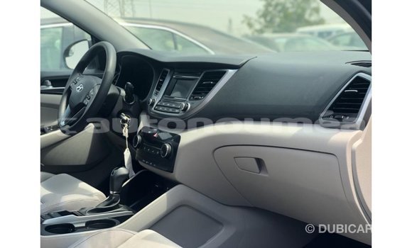 Acheter Import Voiture Hyundai Tucson Noir à Import - Dubai, Iles Acheter Import Voiture Hyundai Tucson Noir à Import - Dubai, Iles