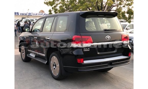 Buy Import Toyota Land Cruiser Black Car in Import - Dubai in Iles Buy Import Toyota Land Cruiser Black Car in Import - Dubai in Iles