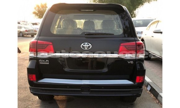 Buy Import Toyota Land Cruiser Black Car in Import - Dubai in Iles Buy Import Toyota Land Cruiser Black Car in Import - Dubai in Iles
