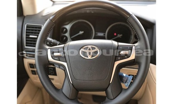 Buy Import Toyota Land Cruiser Black Car in Import - Dubai in Iles Buy Import Toyota Land Cruiser Black Car in Import - Dubai in Iles
