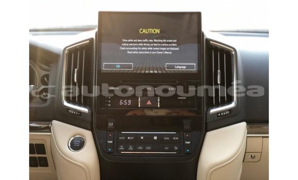 Buy Import Toyota Land Cruiser Black Car in Import - Dubai in Iles Buy Import Toyota Land Cruiser Black Car in Import - Dubai in Iles