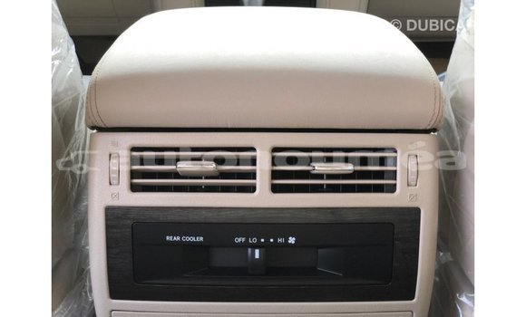 Buy Import Toyota Land Cruiser Black Car in Import - Dubai in Iles Buy Import Toyota Land Cruiser Black Car in Import - Dubai in Iles