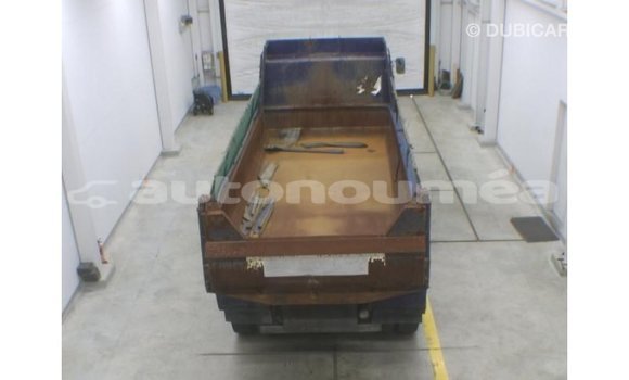 Acheter Import Voiture Nissan 350Z Bleu à Import - Dubai, Iles Acheter Import Voiture Nissan 350Z Bleu à Import - Dubai, Iles