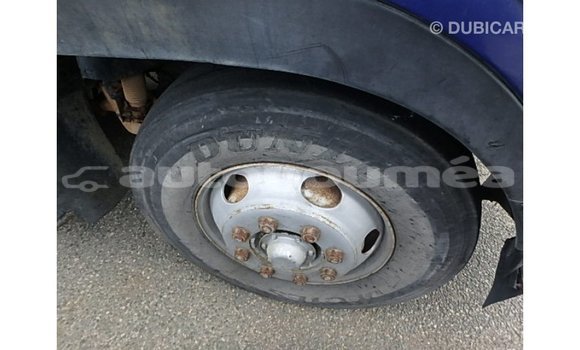 Acheter Import Voiture Nissan 350Z Bleu à Import - Dubai, Iles Acheter Import Voiture Nissan 350Z Bleu à Import - Dubai, Iles