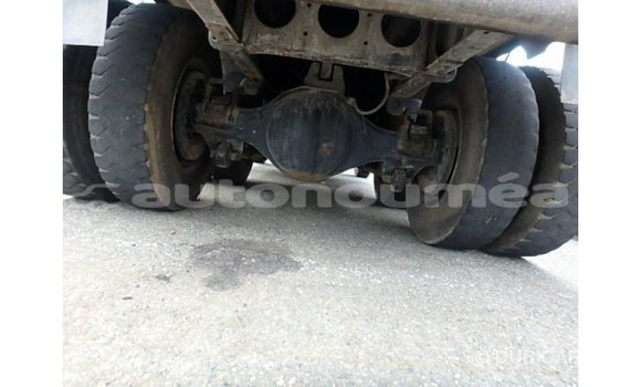 Acheter Import Voiture Nissan 350Z Bleu à Import - Dubai, Iles Acheter Import Voiture Nissan 350Z Bleu à Import - Dubai, Iles