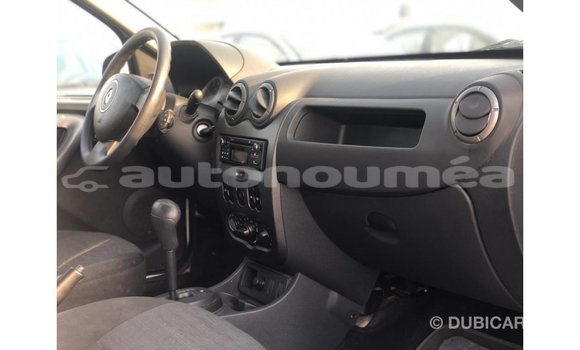 Buy Import Renault Duster White Car in Import - Dubai in Iles Buy Import Renault Duster White Car in Import - Dubai in Iles