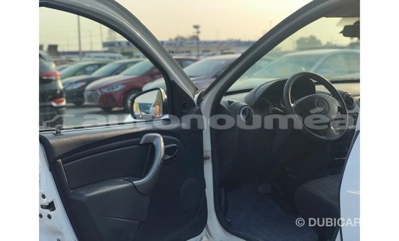 Buy Import Renault Duster White Car in Import - Dubai in Iles Buy Import Renault Duster White Car in Import - Dubai in Iles