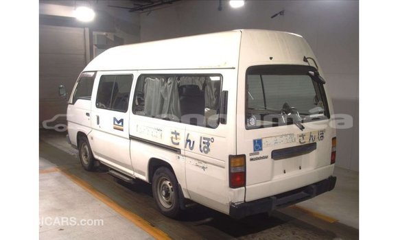 Buy Import Nissan Caravan White Car in Import - Dubai in Iles Buy Import Nissan Caravan White Car in Import - Dubai in Iles