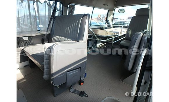Buy Import Nissan Caravan White Car in Import - Dubai in Iles Buy Import Nissan Caravan White Car in Import - Dubai in Iles