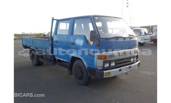 Acheter Import Utilitaire Toyota Dyna Bleu à Import - Dubai, Iles Acheter Import Utilitaire Toyota Dyna Bleu à Import - Dubai, Iles
