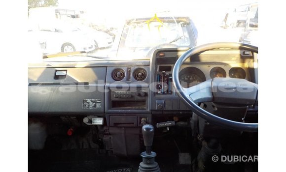 Acheter Import Utilitaire Toyota Dyna Bleu à Import - Dubai, Iles Acheter Import Utilitaire Toyota Dyna Bleu à Import - Dubai, Iles