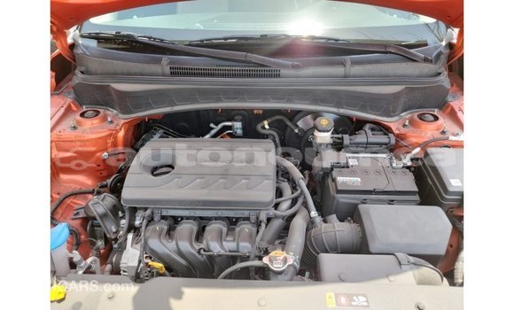 Buy Import Kia Carens Other Car in Import - Dubai in Iles Buy Import Kia Carens Other Car in Import - Dubai in Iles