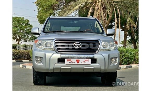 Buy Import Toyota Land Cruiser Other Car in Import - Dubai in Iles Buy Import Toyota Land Cruiser Other Car in Import - Dubai in Iles