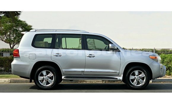 Buy Import Toyota Land Cruiser Other Car in Import - Dubai in Iles Buy Import Toyota Land Cruiser Other Car in Import - Dubai in Iles