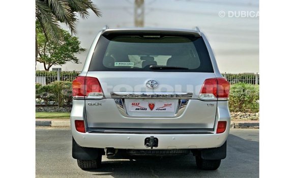 Buy Import Toyota Land Cruiser Other Car in Import - Dubai in Iles Buy Import Toyota Land Cruiser Other Car in Import - Dubai in Iles