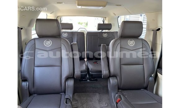 Buy Import Cadillac Escalade Black Car in Import - Dubai in Iles Buy Import Cadillac Escalade Black Car in Import - Dubai in Iles