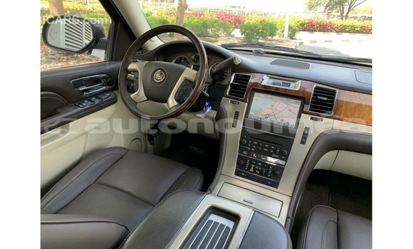 Buy Import Cadillac Escalade Black Car in Import - Dubai in Iles Buy Import Cadillac Escalade Black Car in Import - Dubai in Iles