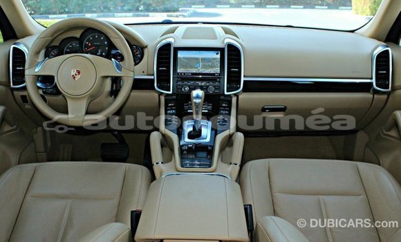 Buy Import Porsche Cayenne Brown Car in Import - Dubai in Iles Buy Import Porsche Cayenne Brown Car in Import - Dubai in Iles