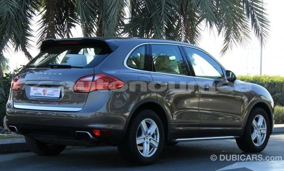 Buy Import Porsche Cayenne Brown Car in Import - Dubai in Iles Buy Import Porsche Cayenne Brown Car in Import - Dubai in Iles