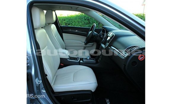 Buy Import Chrysler 300 Other Car in Import - Dubai in Iles Buy Import Chrysler 300 Other Car in Import - Dubai in Iles