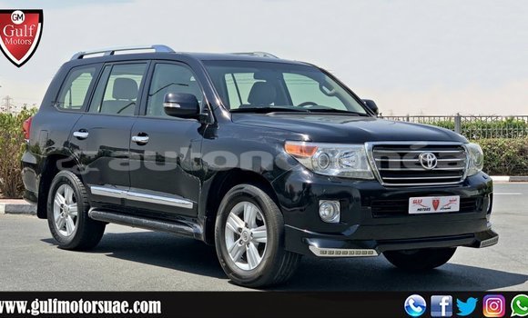 Buy Import Toyota Land Cruiser Black Car in Import - Dubai in Iles Buy Import Toyota Land Cruiser Black Car in Import - Dubai in Iles