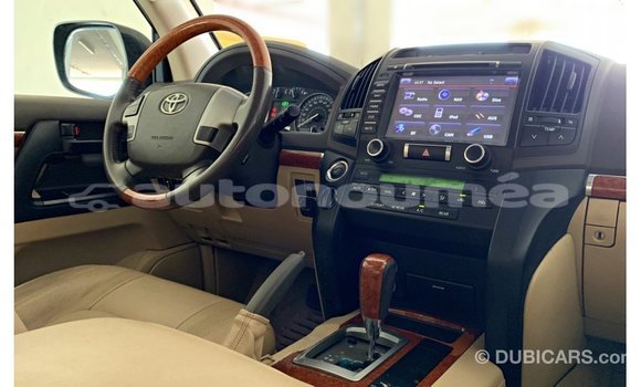 Buy Import Toyota Land Cruiser Black Car in Import - Dubai in Iles Buy Import Toyota Land Cruiser Black Car in Import - Dubai in Iles