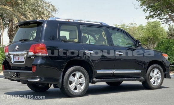 Buy Import Toyota Land Cruiser Black Car in Import - Dubai in Iles Buy Import Toyota Land Cruiser Black Car in Import - Dubai in Iles