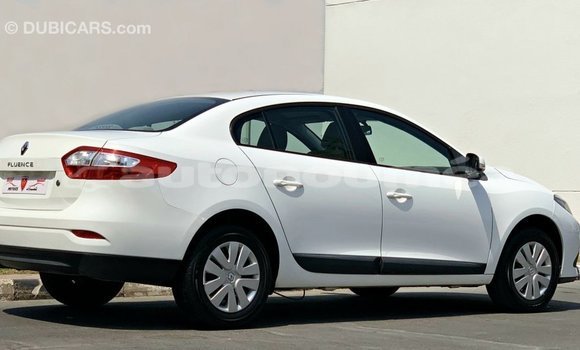 Acheter Import Voiture Renault Fluence Blanc à Import - Dubai, Iles Acheter Import Voiture Renault Fluence Blanc à Import - Dubai, Iles