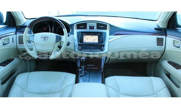 Buy Import Toyota Avalon Other Car in Import - Dubai in Iles Buy Import Toyota Avalon Other Car in Import - Dubai in Iles