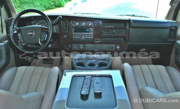 Buy Import GMC Acadia Other Car in Import - Dubai in Iles Buy Import GMC Acadia Other Car in Import - Dubai in Iles