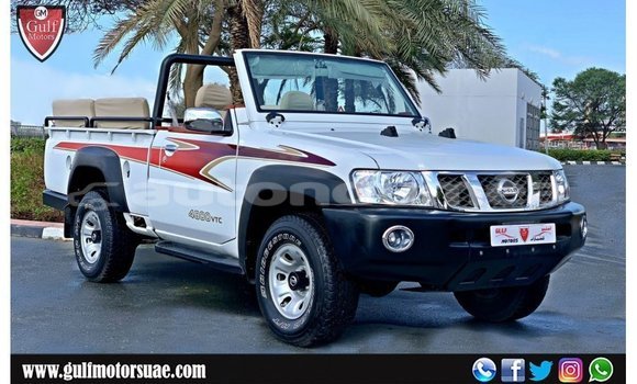 Buy Import Nissan Patrol White Car in Import - Dubai in Iles Buy Import Nissan Patrol White Car in Import - Dubai in Iles